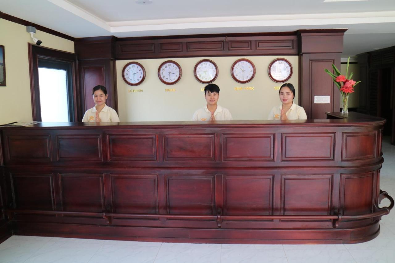 Pm Hotel Vang Vieng Eksteriør bilde