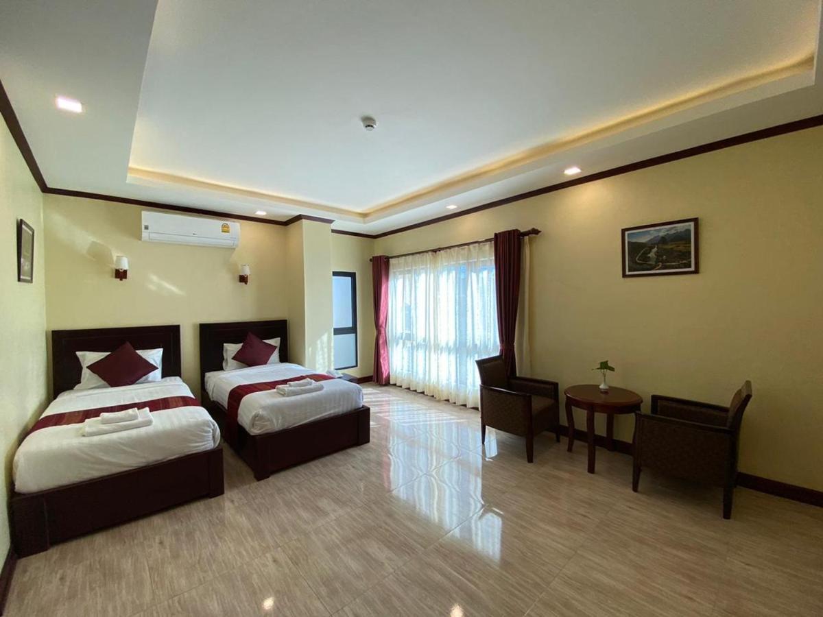 Pm Hotel Vang Vieng Eksteriør bilde