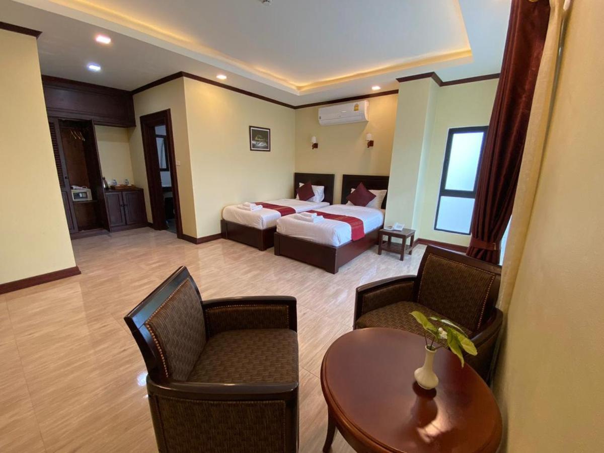 Pm Hotel Vang Vieng Eksteriør bilde